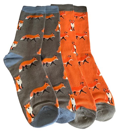 Articulated construction for a more secure and comfortable fit. . Foxtrot socks